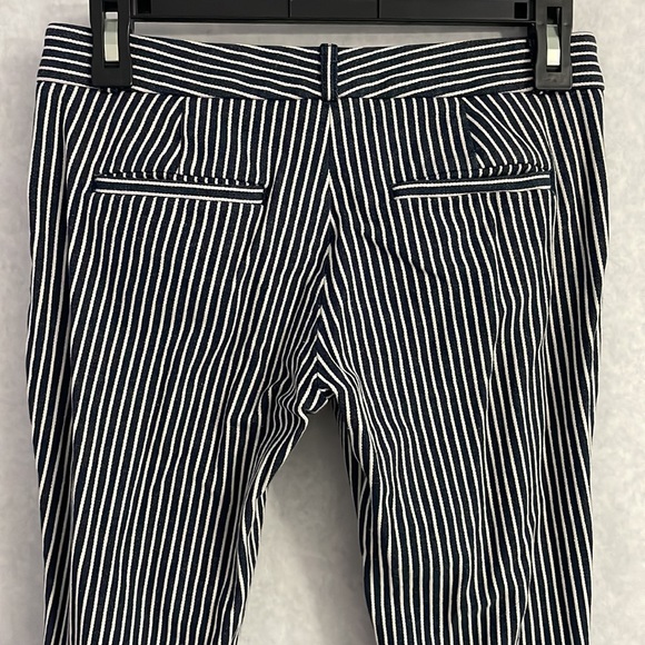 Banana Republic Sloan crop pant 0P blue with white stripes - Picture 5 of 6